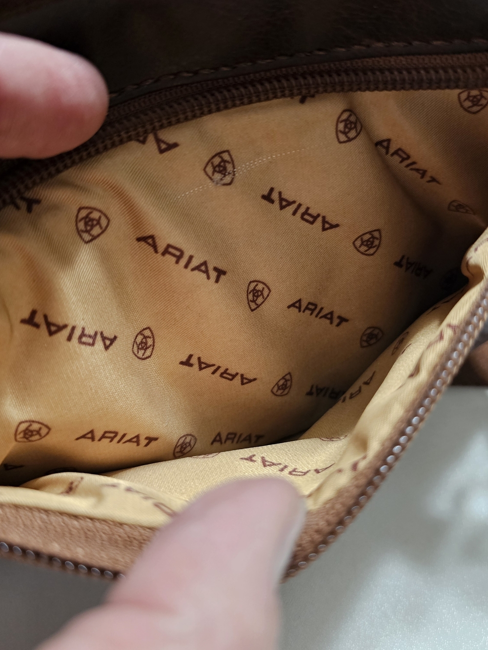 Ariat Dark Brown Leather Crossbody with Embroidered Wing Motif - Picture 3 of 7